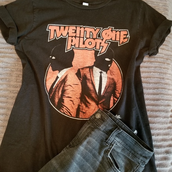 Tops - Twenty One Pilots tshirt